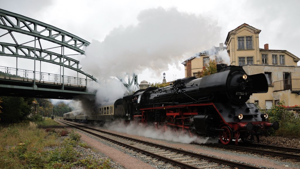 41 1144 verlt Greiz in Richtung Elsterberg