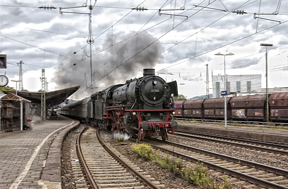 41 360 mit Sonderzug am 18.6.11 im Neuwieder BF.
