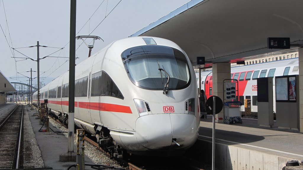411 ***  ???  als ICE 90 (Wien Westbahnhof-Hamburg-Altona) in Wien Westbahnhof.(5.4.2012)