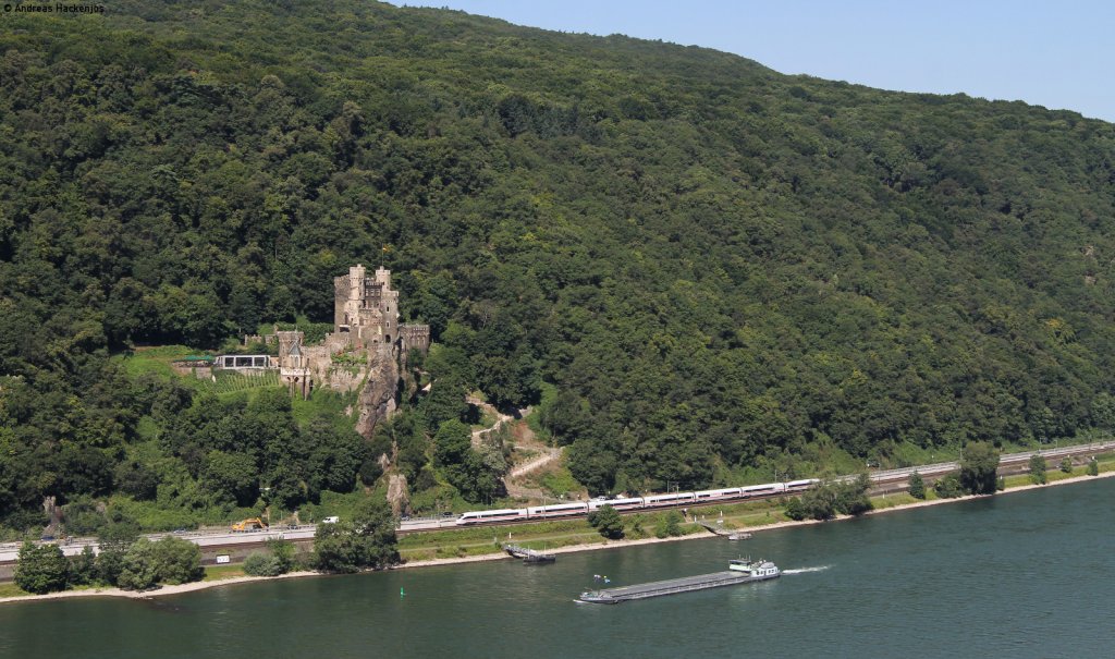 411 052-4  Travem�nde  (?) als ICE 27 (Dortmund Hbf-Wien Westbahnhof) bei Assmanshausen 1.8.12