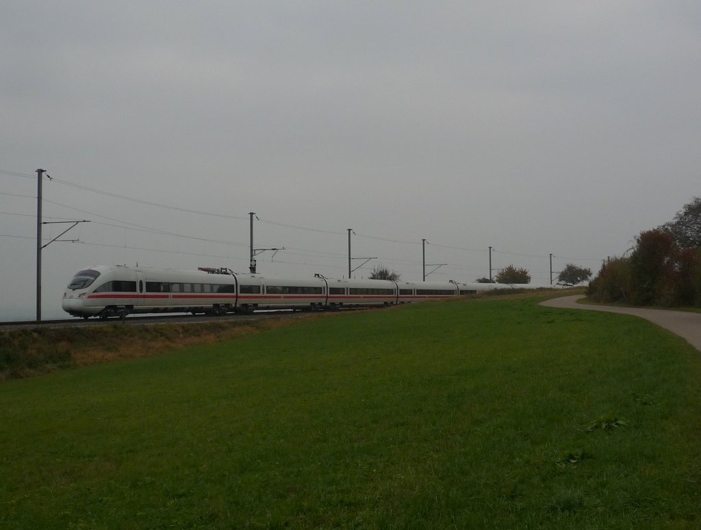 411 083  Oberursel im Taunus  als ICE 184 Zrich HB - Stuttgart Hbf zwischen Lottstetten und Jestetten. 30.10.09