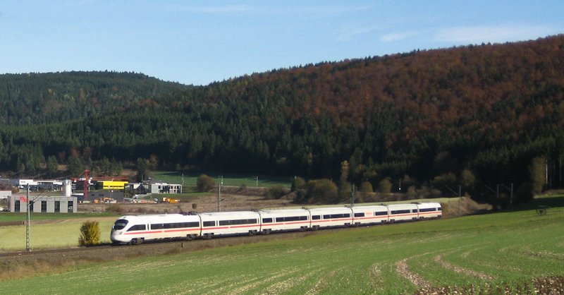 411 084-7  Kaiserslautern  als ICE 280 (Zrich HB-Stuttgart Hbf) am 27. Oktober 2009 bei Mhringen.