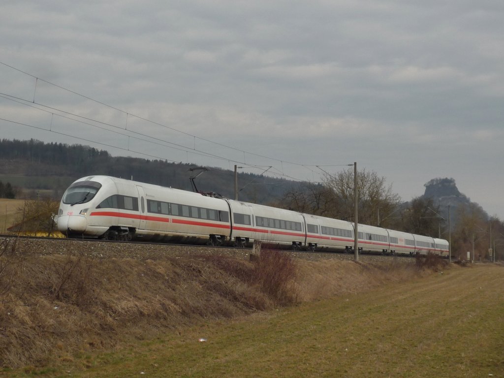411 084  Kaiserslautern  als ICE 181 Frankfurt(Main)Hbf - Zrich HB 
kurz vor Singen(Htw). 19.03.10