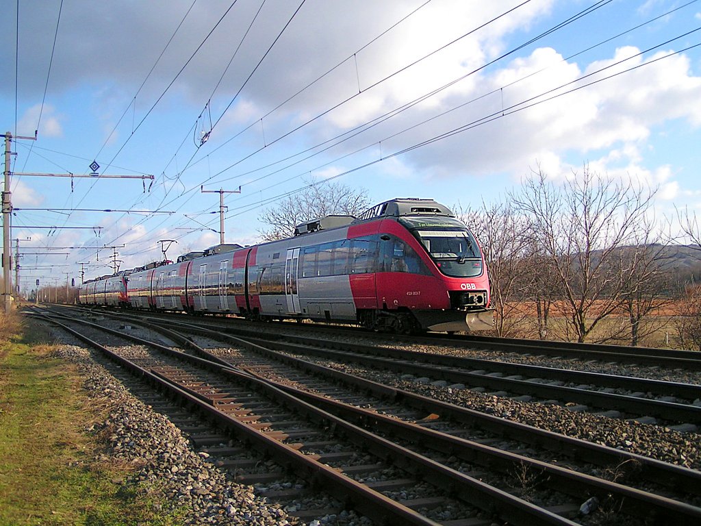 4124 003-7 im Tandem auf der Ostbahn als REX7819;110120