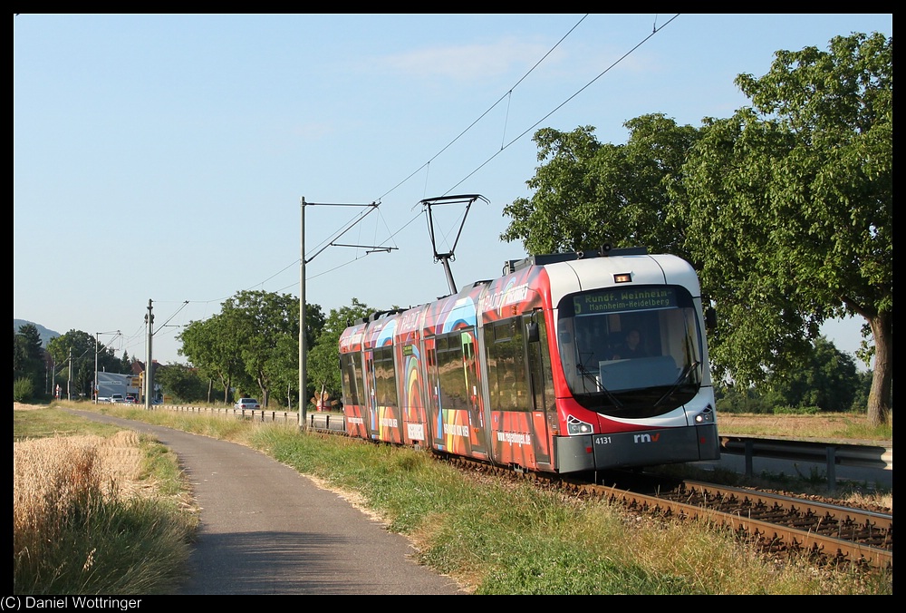 4131 fhrt am 19. Juli 2010 auf den Haltepunkt Hohensachsen zu.