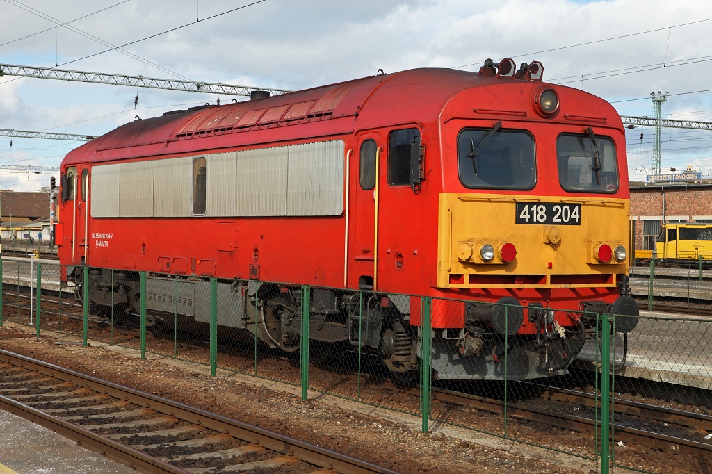 418 204 wartet am 20.02.2013 am Bahnhof Szombathely auf neue Aufgaben.