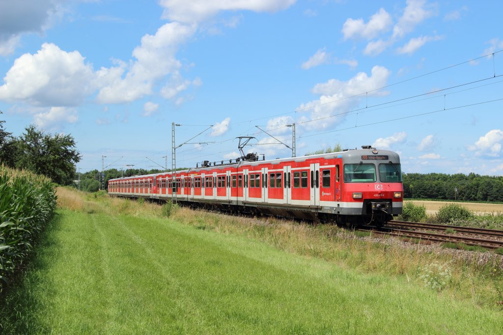 420 475-6 mit einem weiteren 420 als S6 nach Stuttgart Schwabstra�e in Weilimdorf am 10.07.2012