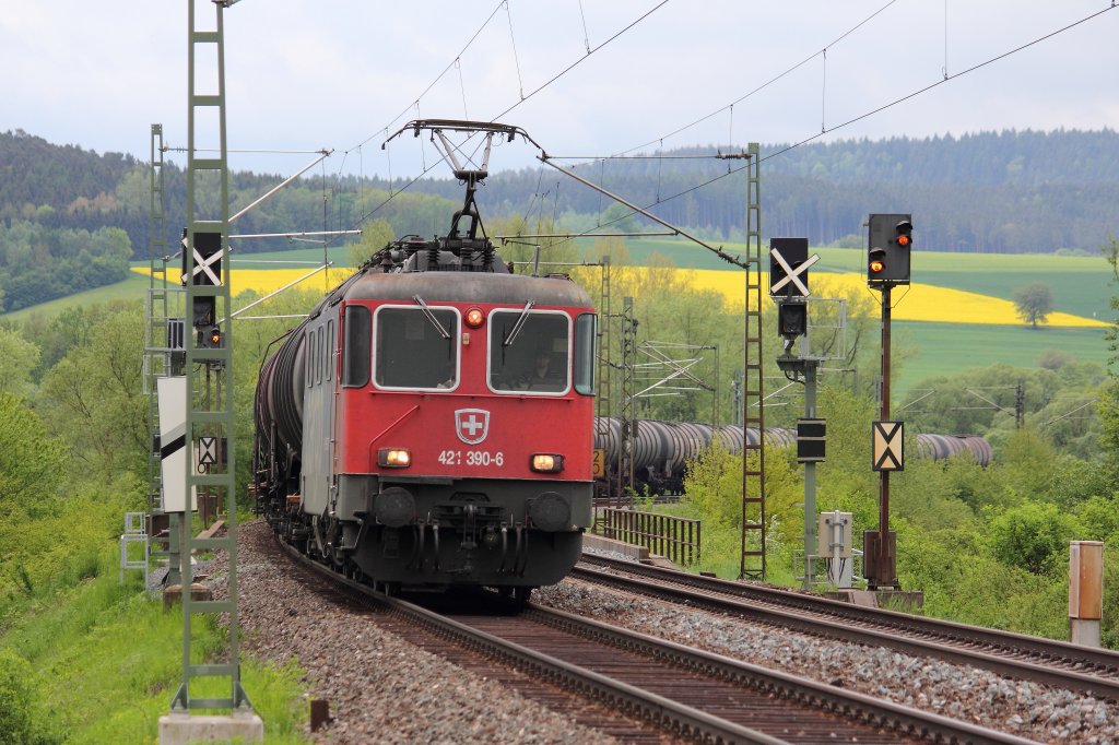 421 390-6 SBB mit Kesseln bei Horb am 09.05.2012.