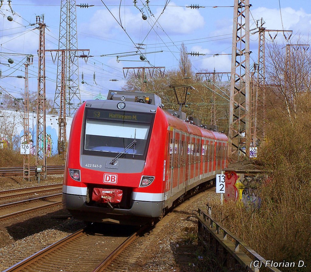 422 041/541 verl�sst als S3 nach Hattingen / Mitte den HP Essen-Frohnhausen am 02.04.2010