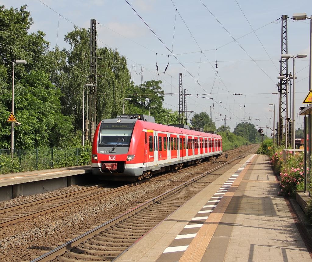 422 047-1 als S2 nach Dortmund in Recklinghausen Sd. Aufgenommen am 28.06.2012.
