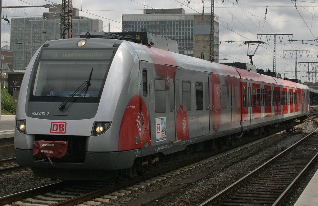 422 061 bei der Ausfahrt am 29.5.11 in Essen Hbf