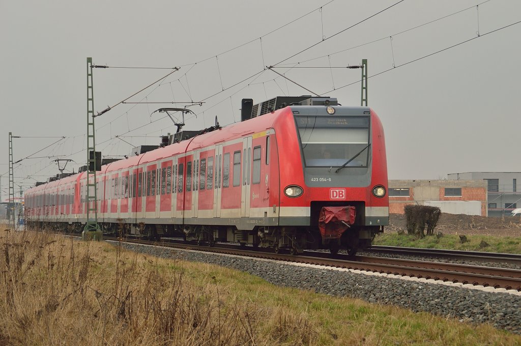 423 054-8 fhrt eine S11 bei Allerheiligen nach Bergisch Gladbach am Samstag den 16.2.2013