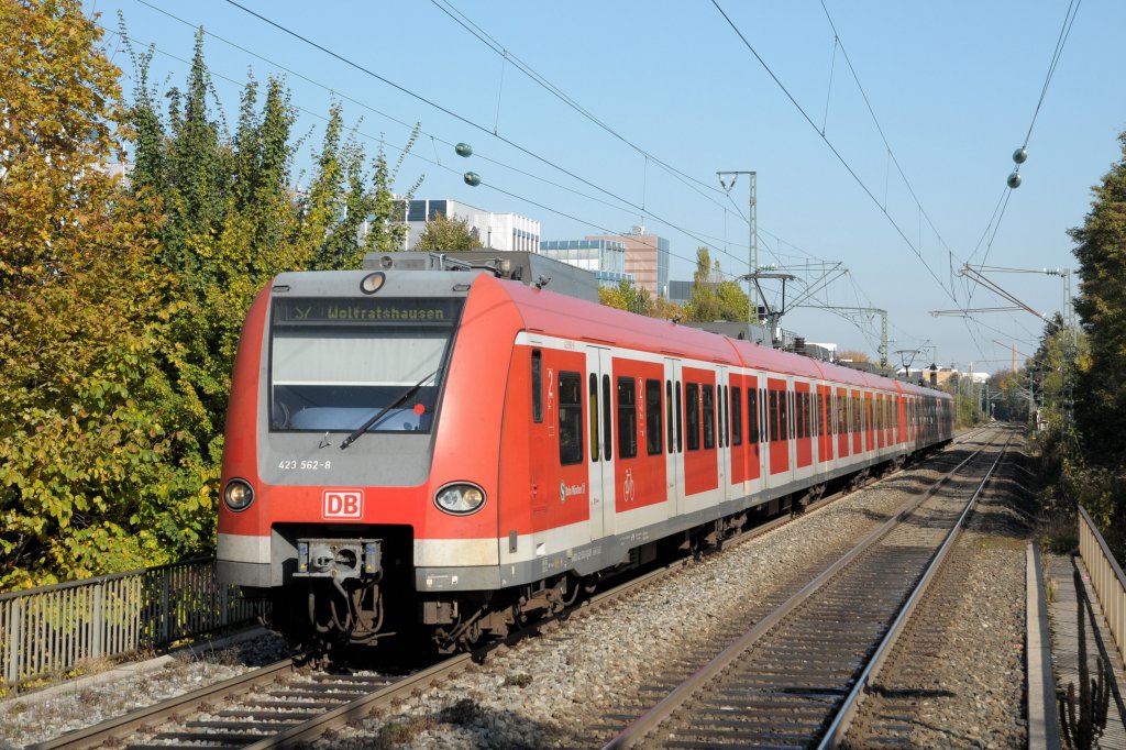 423 062 am 23.10.11 am Hp Mnchen-Siemenswerke (vom selbigen aufgenommen)