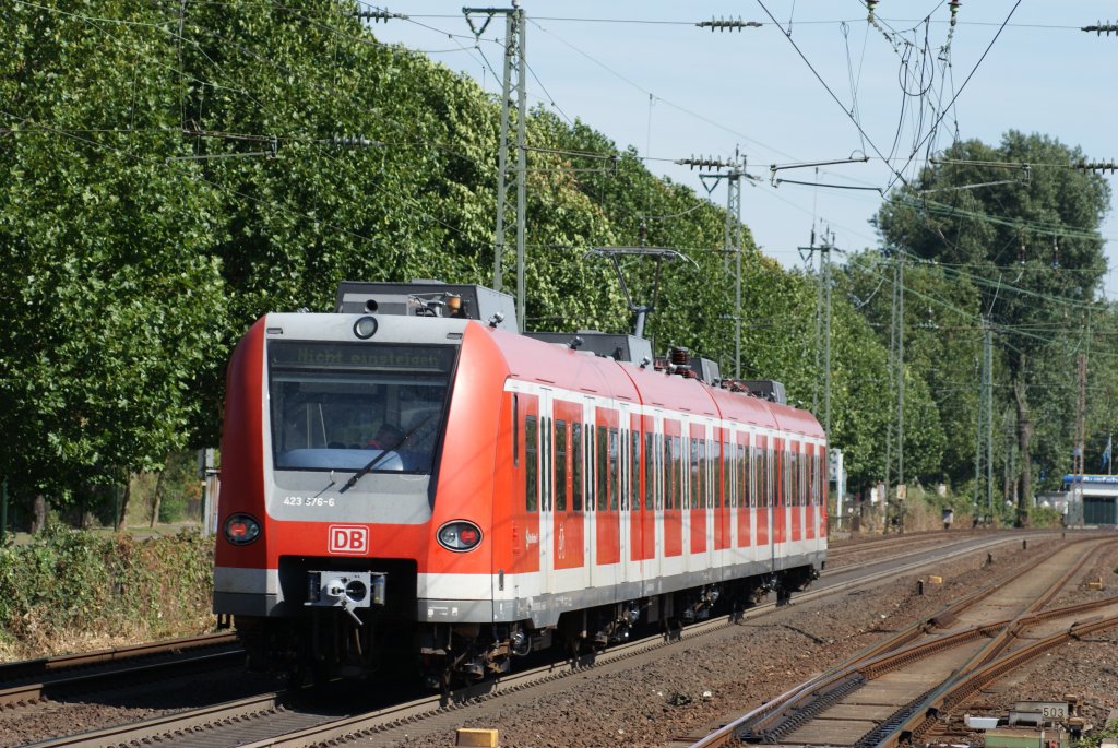 423 076-6 der S-Bahn Mnchen fuhr am 31.08.2009 durch Dsseldorf Oberbilk