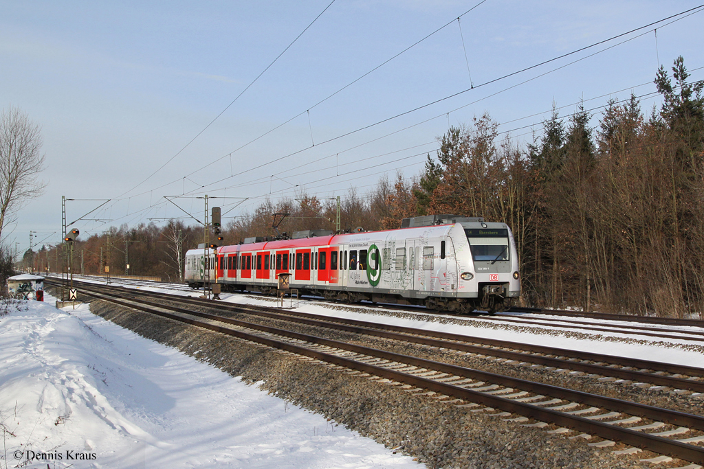 423 089 als S4 nach Ebersberg am 27.01.2013 zwischen Haar und Vaterstetten.
