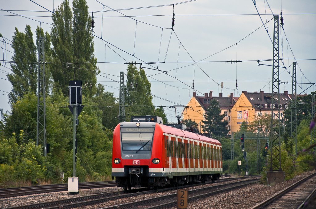 423 231 als LT von Steinhausen nach Pasing am 03.08.2010 beim Heimeranplatz.