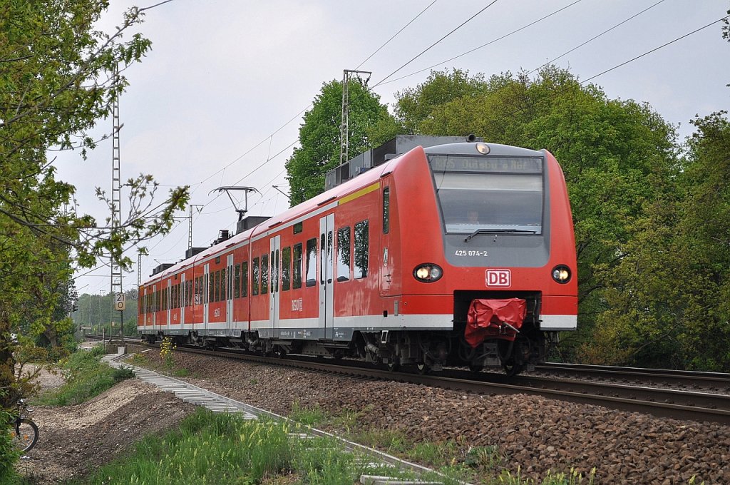 424 074 als RB35 nach Duisburg am 09.05.2010 bei Voerde