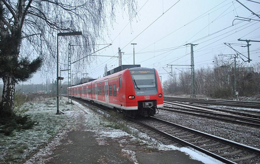 424 526, verlsst am 27.11.10 Lehrte in Richtung Hannover.