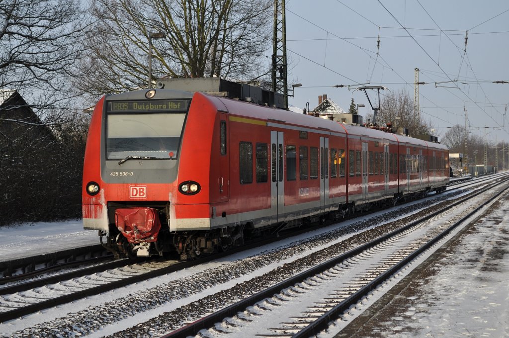 424 536 im Bahnhof Voerde (Niederrhein, KBS 420 )am 31.01.2010