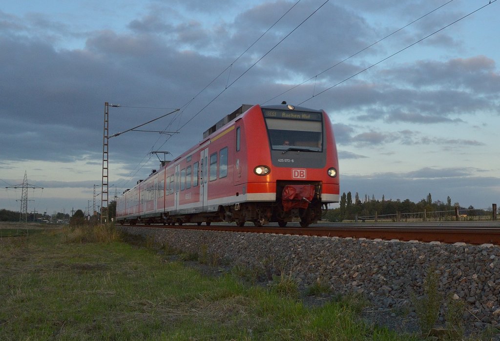 425 072 als RB 33 nach Aachen nahe des B In der Schley/am Chur. 9.10.2012