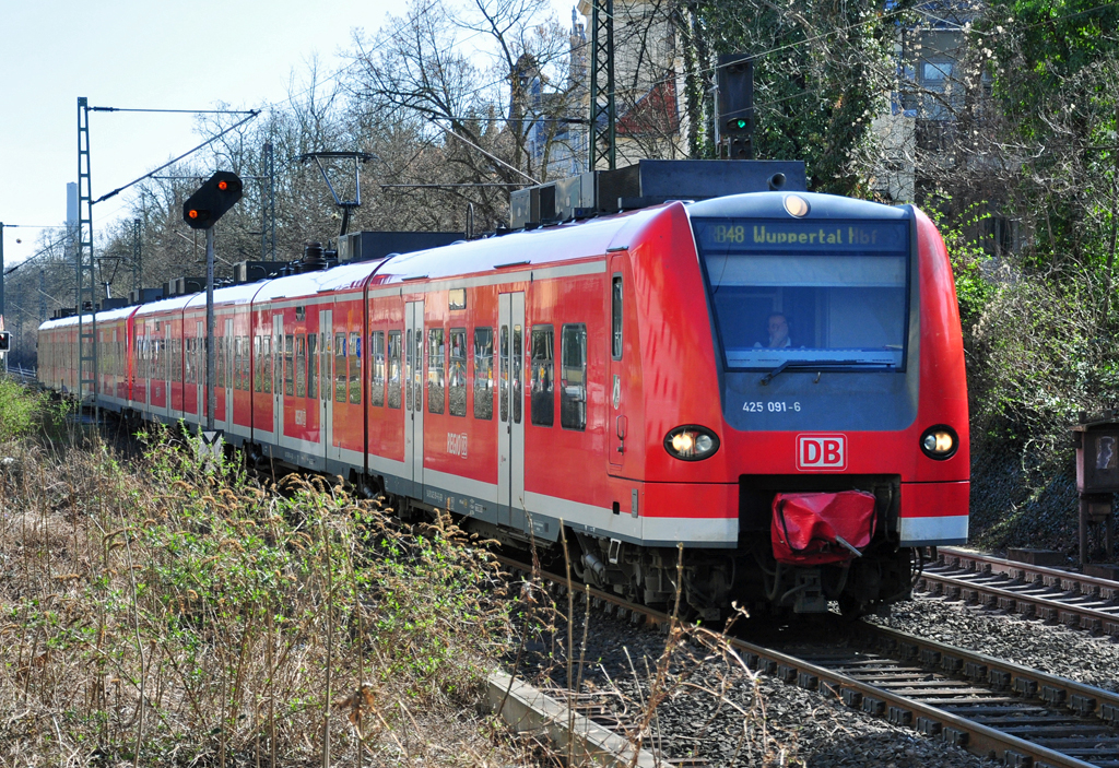 425 091-6 RB48 nach Wuppertal im Stadtgebiet Bonn, kurz vor dem Hbf-Bonn - 20.03.2011