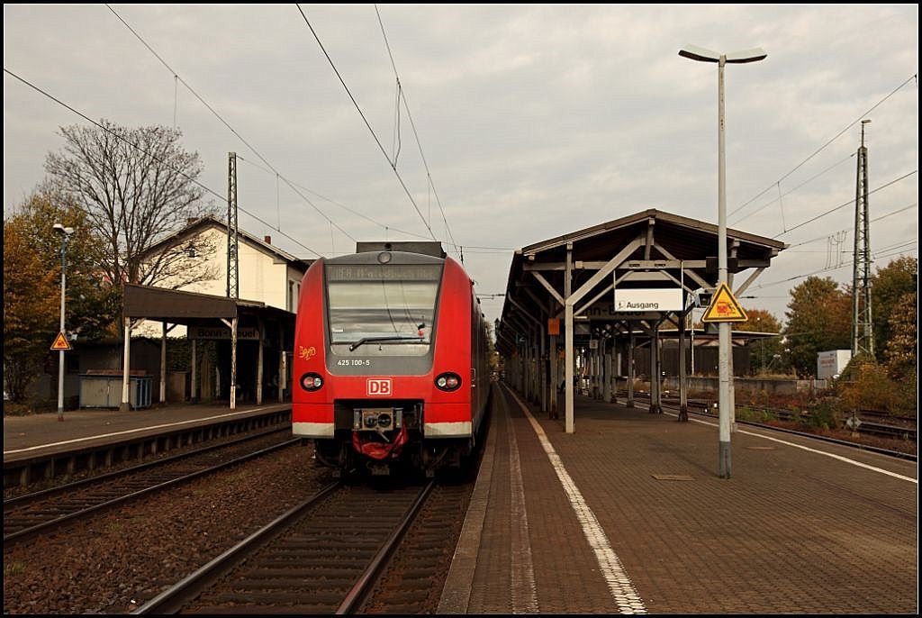 425 091/591 und 425 100 erreichen als RE8  RHEIN-ERFT-Express , Koblenz Hbf - Mnchengladbach Hbf, Bonn-Beuel. (24.10.2009)

