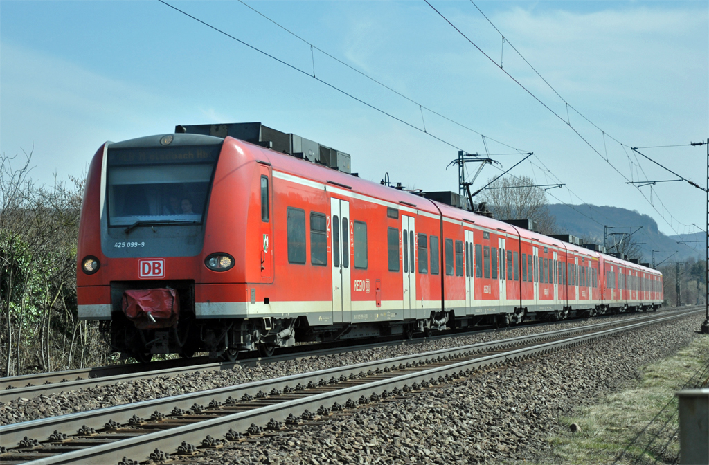 425 099-9 in Richtung Norden durch Bonn-Beuel - 27.03.2013