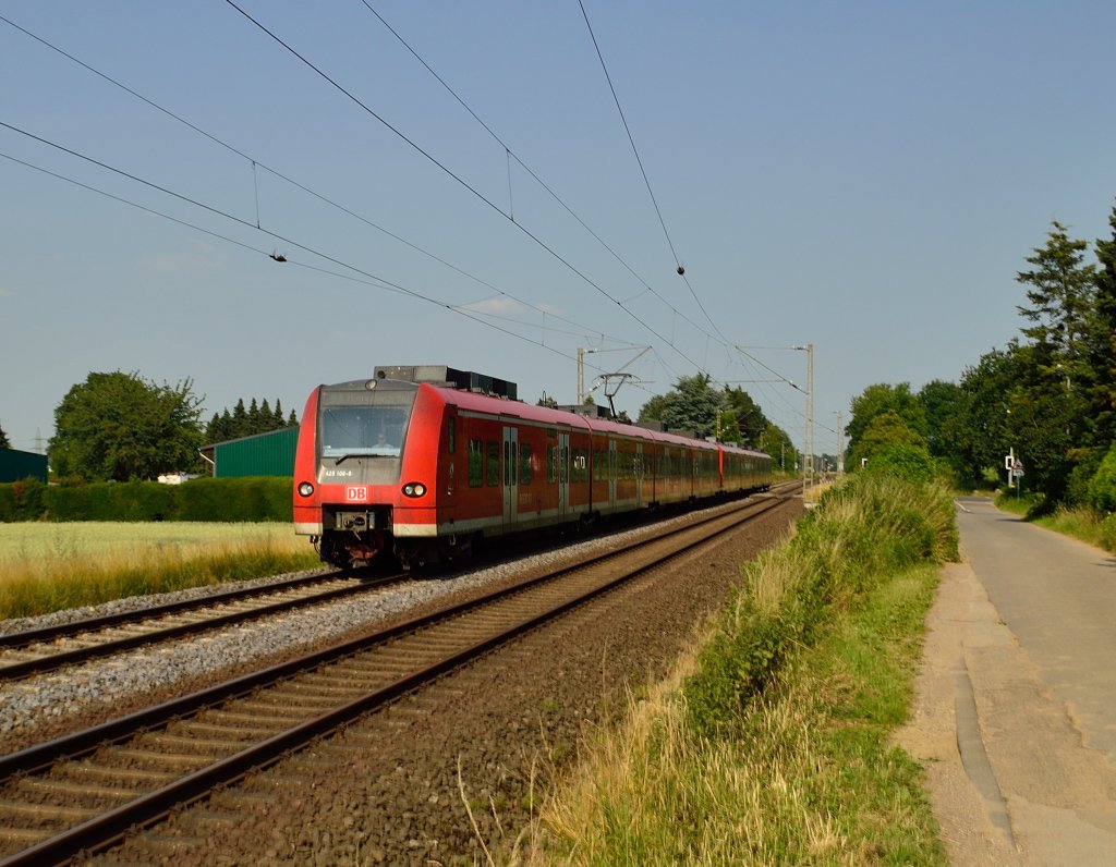 425 108 als RE 8 nach Mnchengladbach bei Gubberath am 9.7.2013