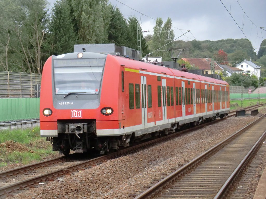 425-129 f�hrt am 16.9.10 als RB 23236 in Niederlinxweiler ein.