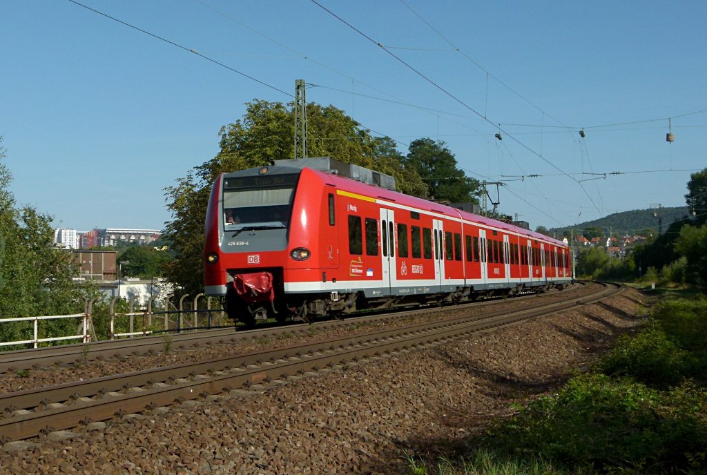 425 138/638 (Merzig) ist als RE Kaiserslautern - Trier am 06.09.2012 bei Kaiserslautern Pfaffwerk