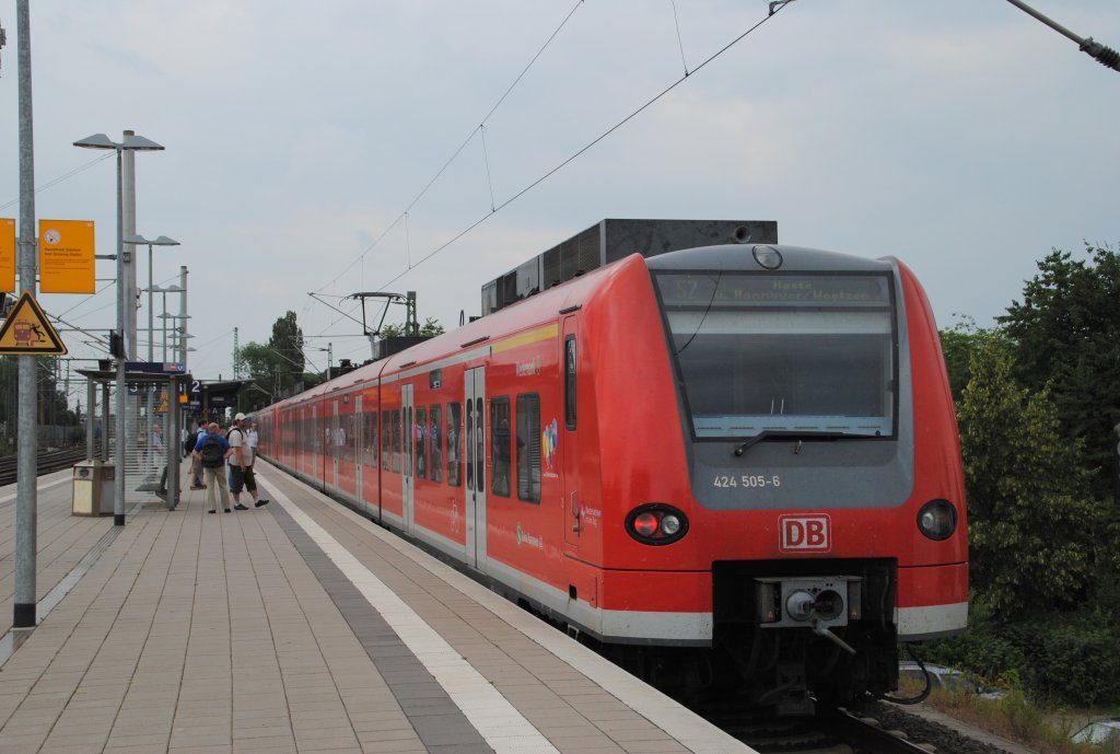 425 505-6 am 30.06.10 in Hannover Linden/Fischerhof.
