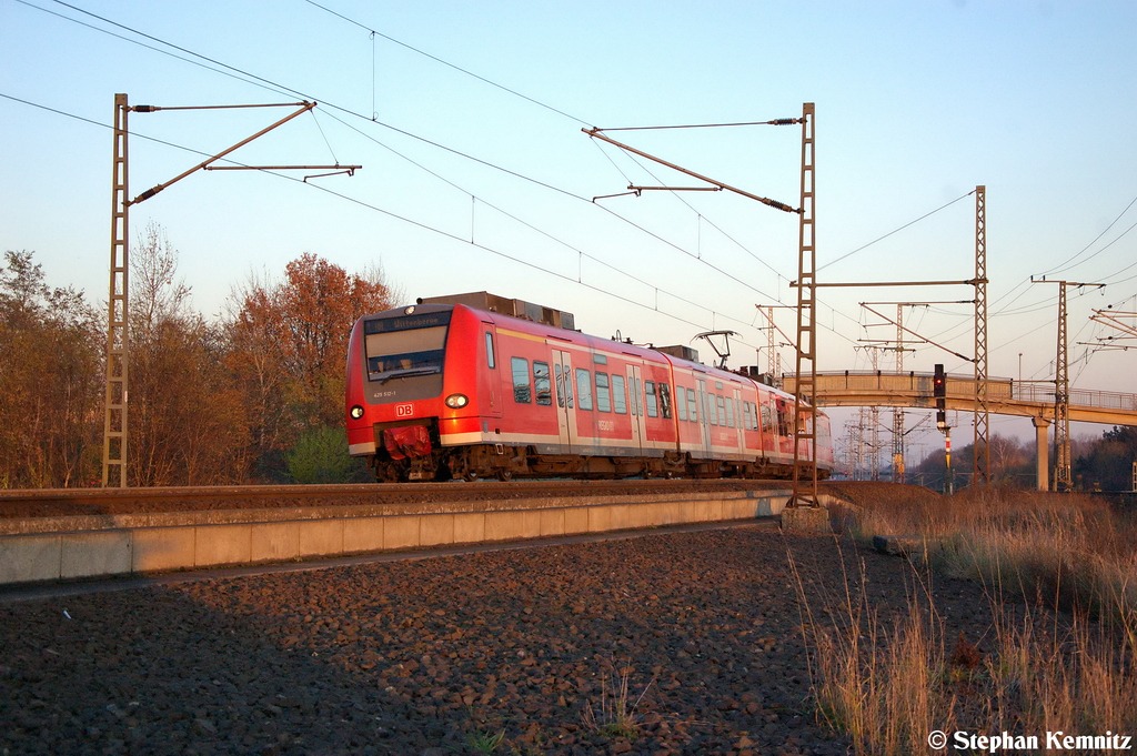 425 512-1 als RB30 (RB 17824) von Sch�nebeck-Bad Salzelmen nach Wittenberge in Stendal(Wahrburg). 13.11.2012