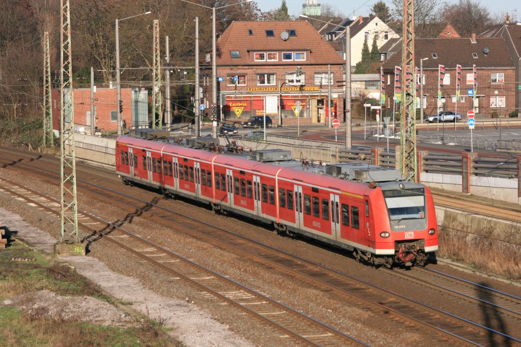 425 576-6 mit der RB35 nach Wesel in Oberhausen Sterkrade am 26.12.2009.