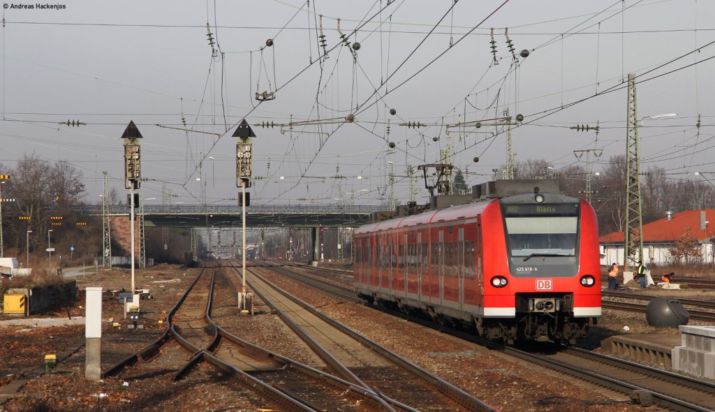 425 618-6 als RB 38846 (Karlsruhe Hbf-Biblis) in Graben Neudorf 18.1.12