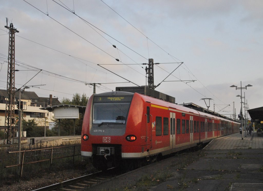 425 779-6, als S3 in Lehrte, am 12.10.2010.