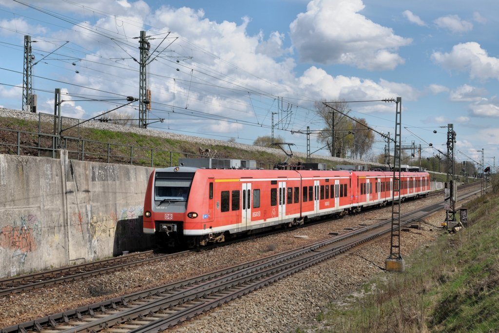426 029 & 425 xxx am 19.04.12 bei M�nchen-Trudering