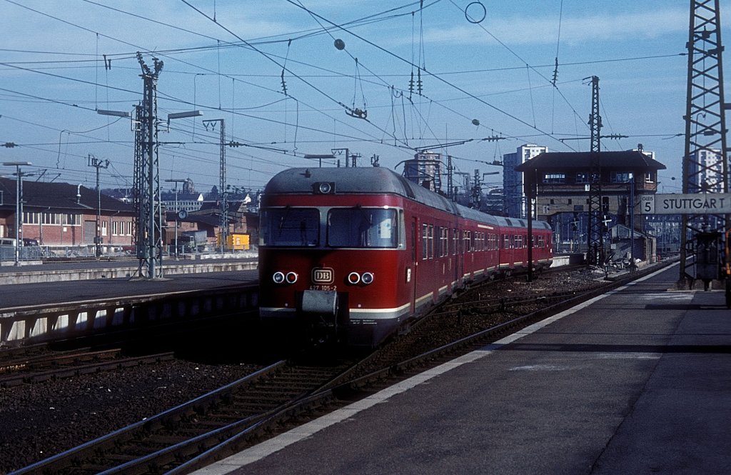 427 105  Stuttgart Hbf  06.03.77