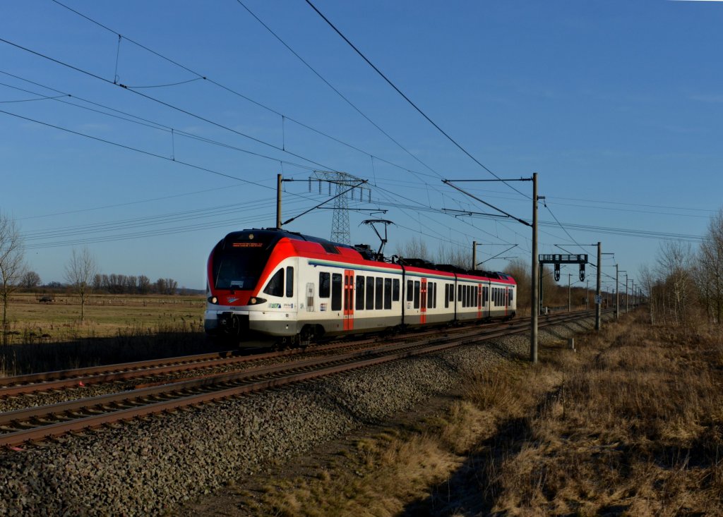 428 138 als ODEG-Ersatzverkehr nach Rathenow am 28.12.2012 bei Nennhausen.