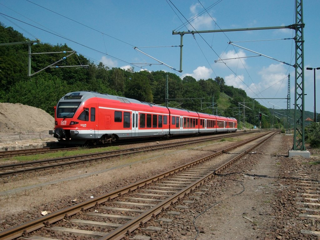 429 027 verlie am 24.Juni 2010 den Bahnhof Lietzow als RE 33311 Stralsund-Binz. 