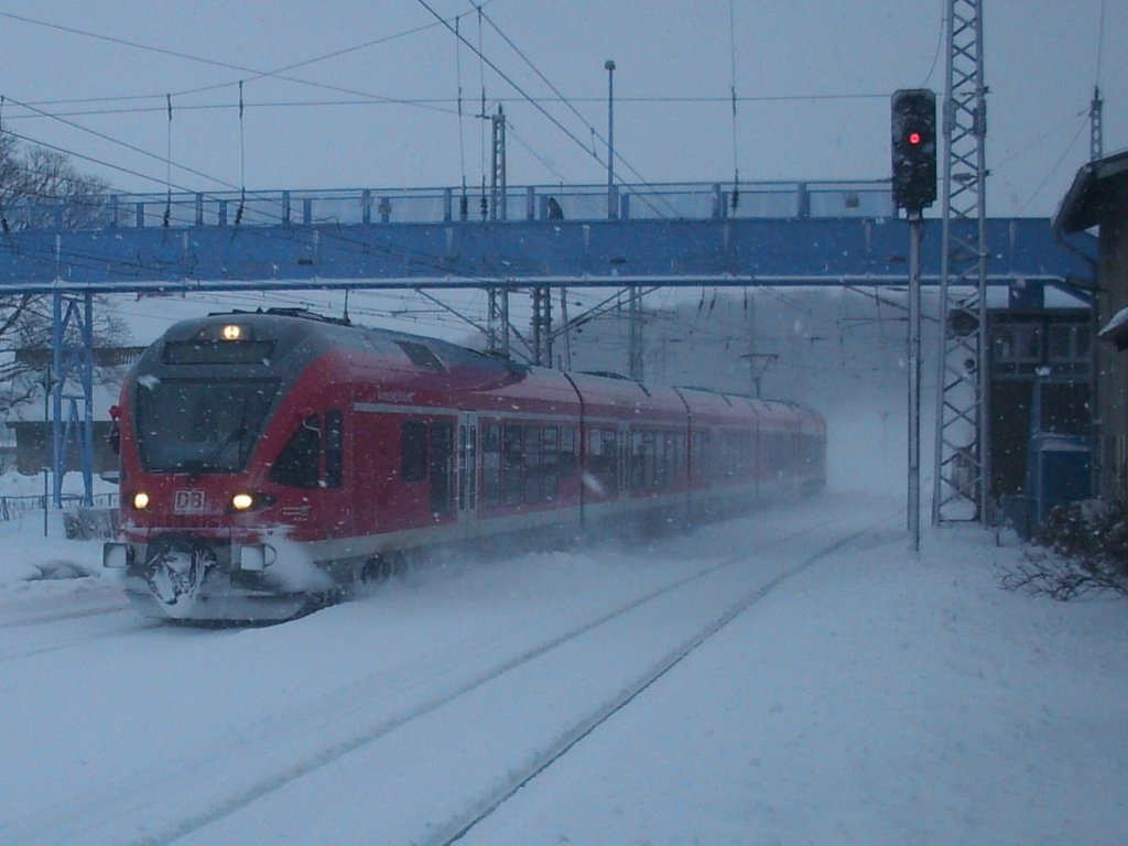 429 028 kam am 03.Februar 2010,als RE 33308 Binz-Stralsund,mit 20min Versptung in Bergen/Rgen an. 