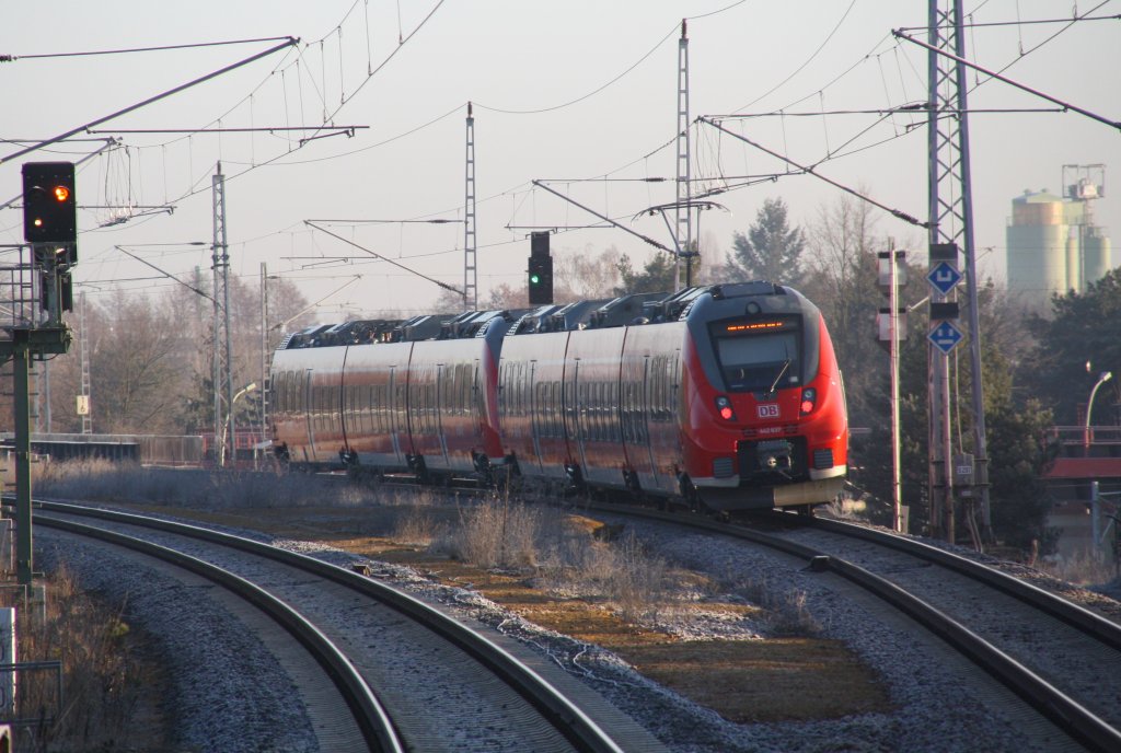 4.3.2013 Grnauer Kreuz. 442 637 unterwegs Richtung Hauptbahnhof. Aus EC 171 aufgenommen.