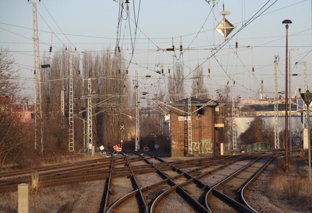 4.3.2013 zwischen Berlin Lichtenberg, Ostkreuz und Frankfurter Allee, Stw Gab - Gabelung. Aus EC 171 aufgenommen.