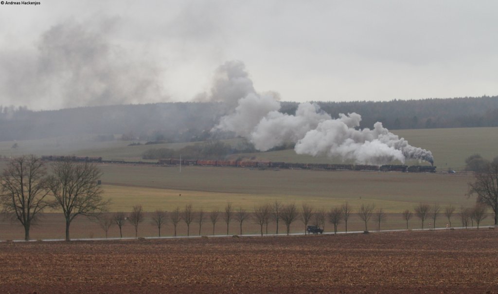 44 2546-8 und 1486-8 mit dem DGz 202 (Bad Salzungen-Eisenach Gbf) bei Oberrohn 11.4.13