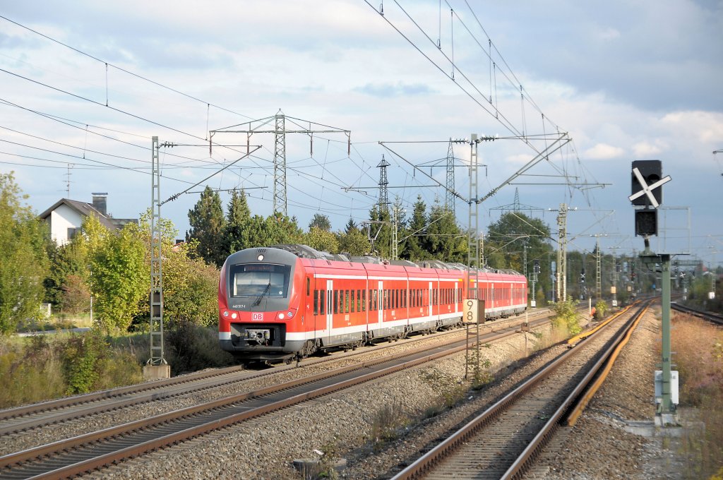 440 017 am 27.09.10 aus dem Weg nach Augsburg in M�nchen-Langwied