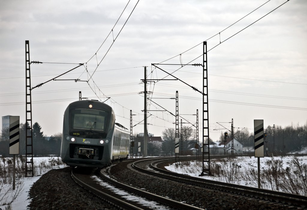 440 104 als ag 84416 nach Neumarkt i.d.Obpf. am 21.12.10 kurz nach Plattling.