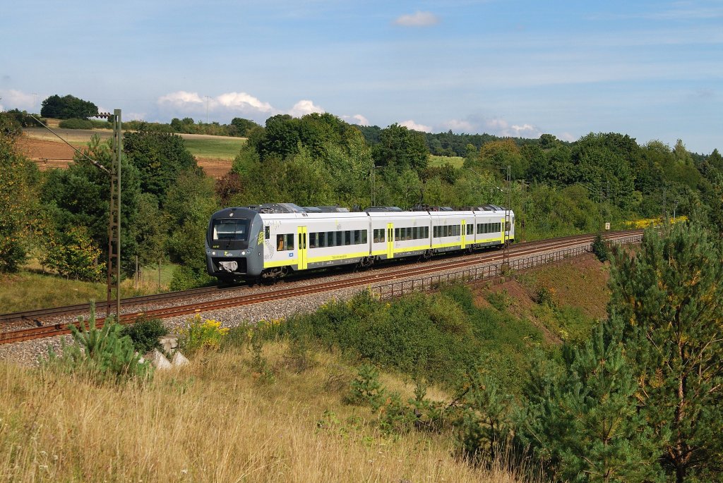 440 107 (Agilis) mit ag 84470 bei Laaber (17.08.2012)