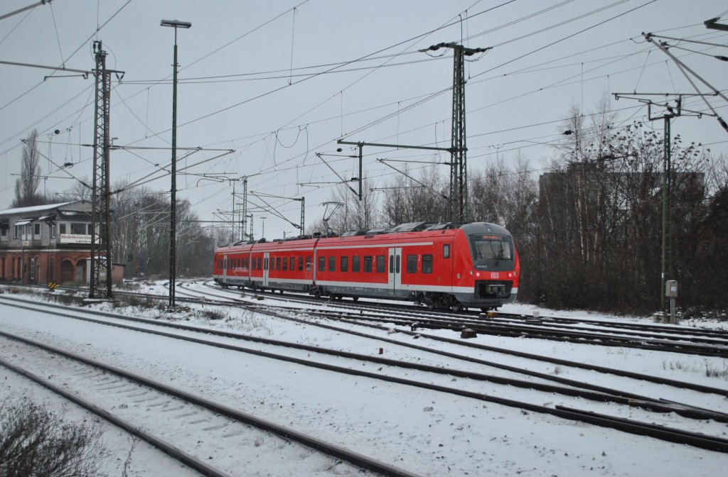 440 329-9, am 05.12.2010 Lehrte, bei leichten Schneefall.