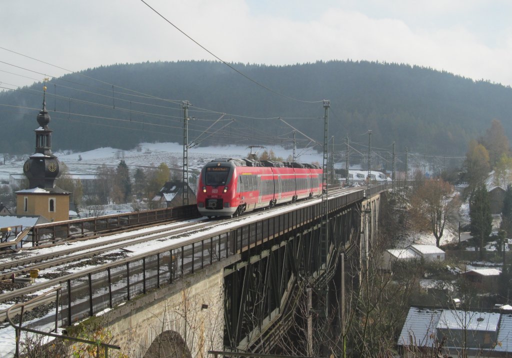 442 272 am 31. Oktober 2012 als RB nach Saalfeld in Ludwigsstadt.