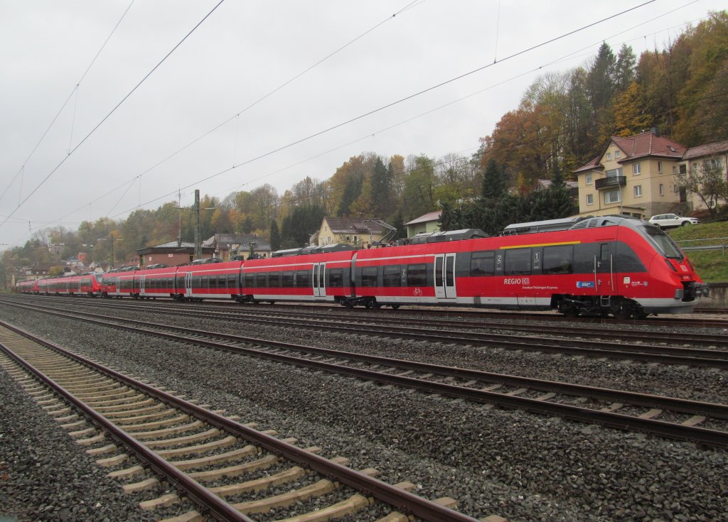 442 306, 442 277 und 442 276 stehen am 27. Oktober 2012 in Kronach abgestellt.