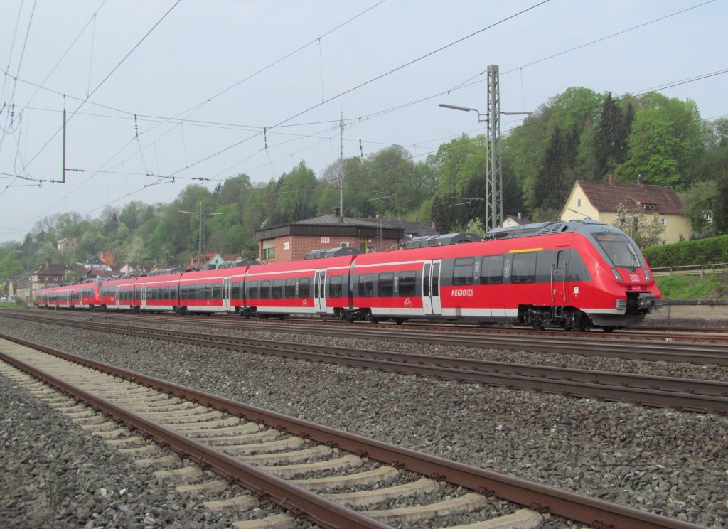 442 337 aus Rostock (Netz Warnow) und 442 215 aus Mnchen (Netz Werdenfels) stehen am 07. Mai 2013 auf Gleis 5 in Kronach abgestellt.